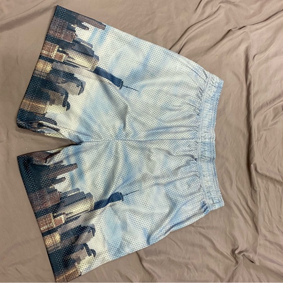 Eric emanuel EE basic short NYC skyline brand new size XLARGE - Picture 5 of 6